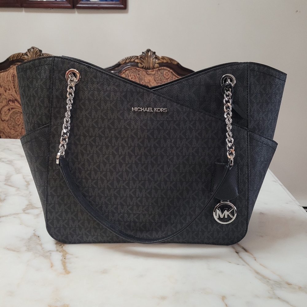 Michael Kors Jet Set Shoulder/ Tote Bag
